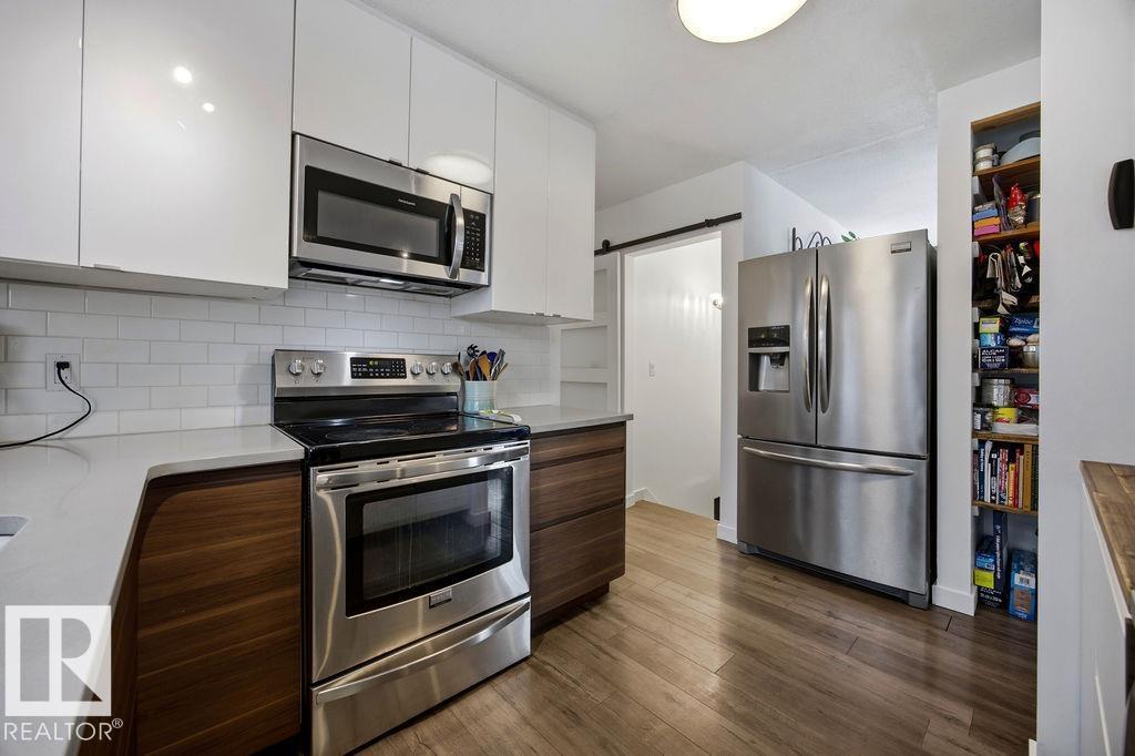 8816 25a Av Nw, Edmonton, Alberta  T6K 2W7 - Photo 18 - E4479294