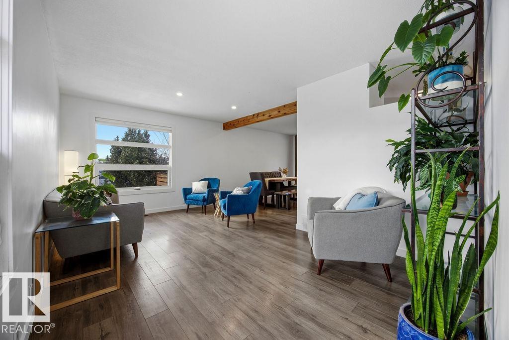 8816 25a Av Nw, Edmonton, Alberta  T6K 2W7 - Photo 10 - E4479294