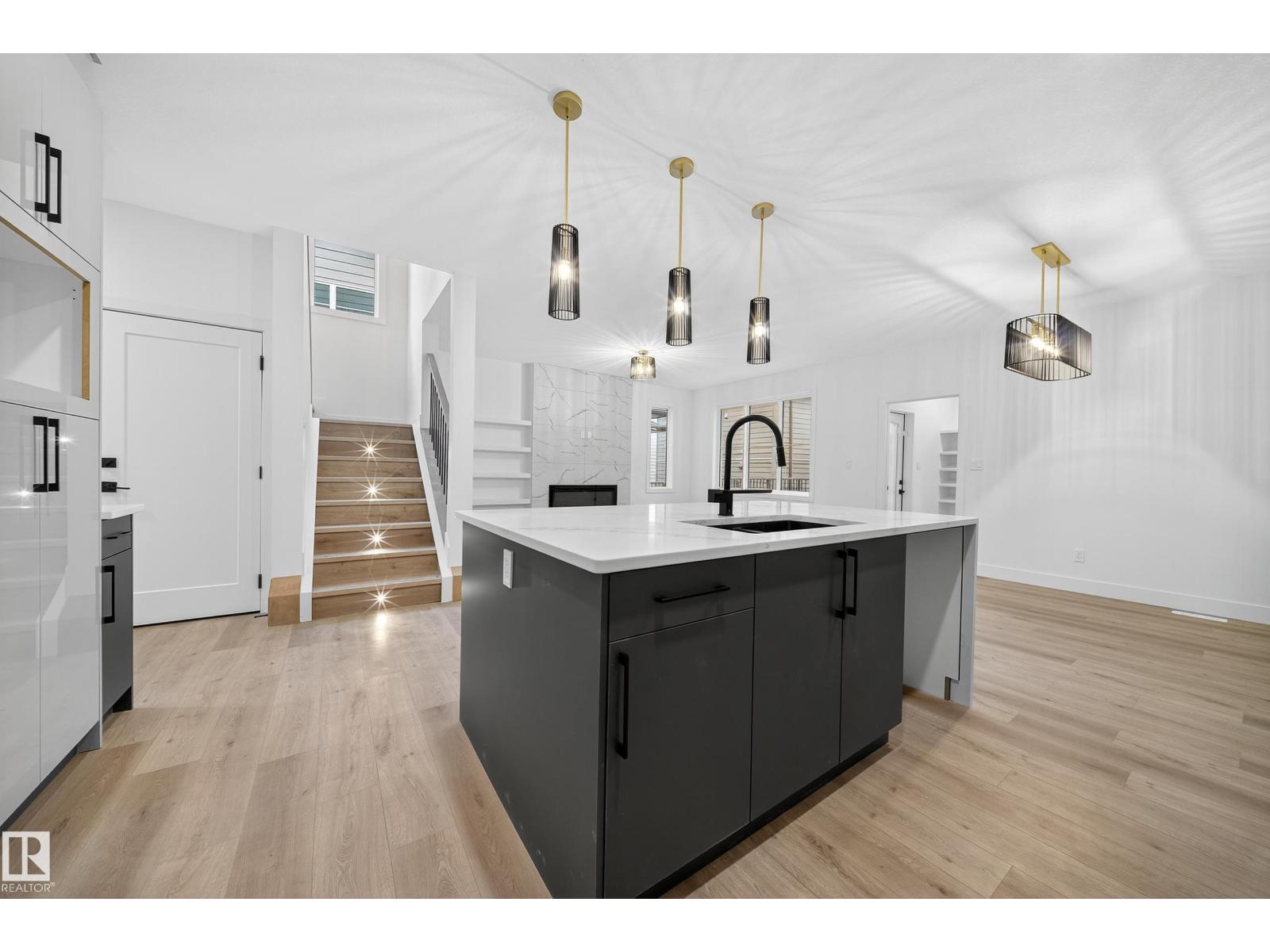 6117 Crawford Dr Sw, Edmonton, Alberta  T6W 4L7 - Photo 10 - E4479296