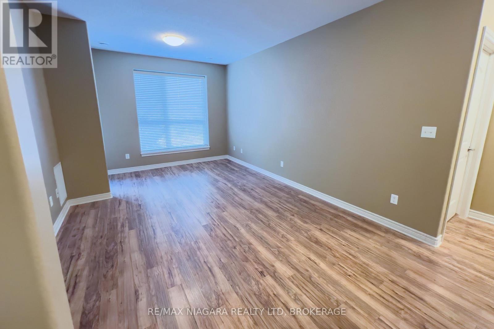 306 - 2799 St. Paul Avenue, Niagara Falls, Ontario  L2J 2L3 - Photo 8 - X12929130