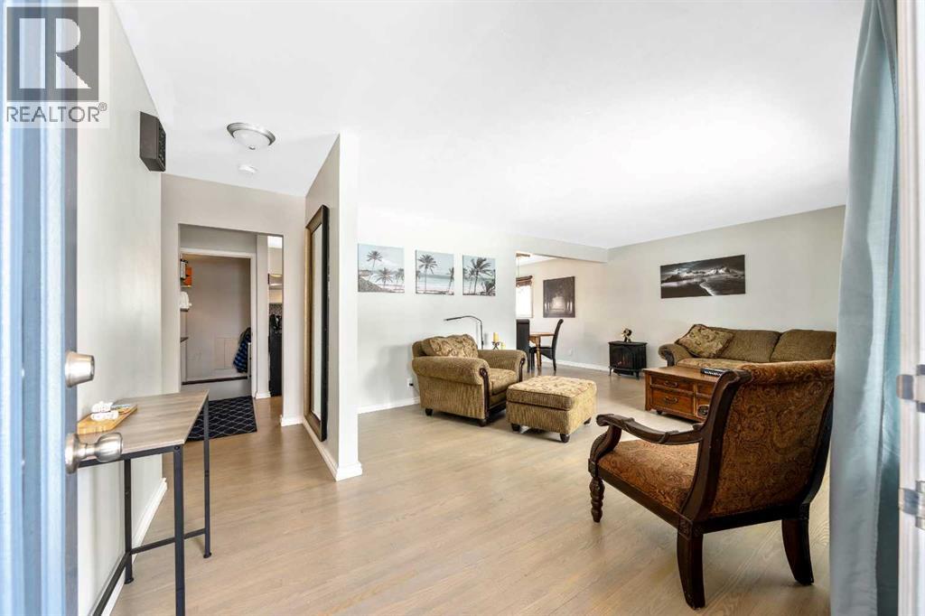 124 Lynnwood Drive Se, Calgary, Alberta  T2C 0S8 - Photo 2 - A2296485