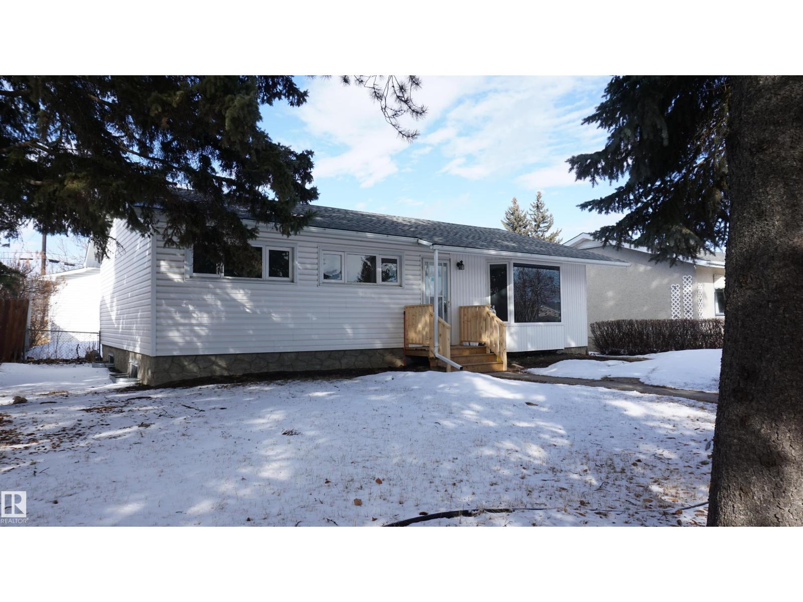 12924 135a Av Nw, Edmonton, Alberta  T5L 3Z7 - Photo 3 - E4479316