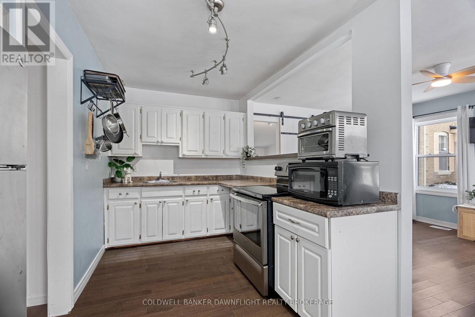 237 Huron Street W, South Huron, Ontario  N0M 1S2 - Photo 12 - X12718800