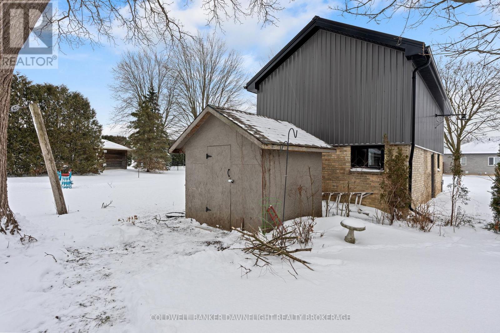 237 Huron Street W, South Huron, Ontario  N0M 1S2 - Photo 25 - X12718800