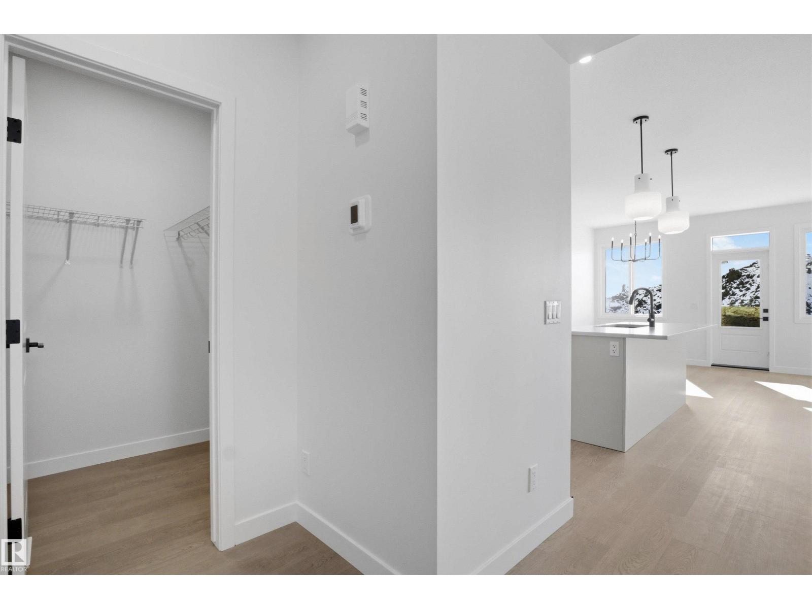 1126 Cristall Cr Sw, Edmonton, Alberta  T6W 5S9 - Photo 12 - E4479313