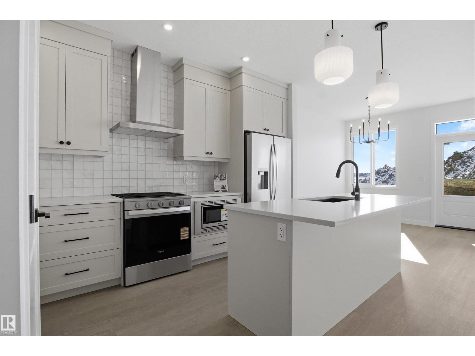 1126 CRISTALL CR SW, edmonton, Alberta