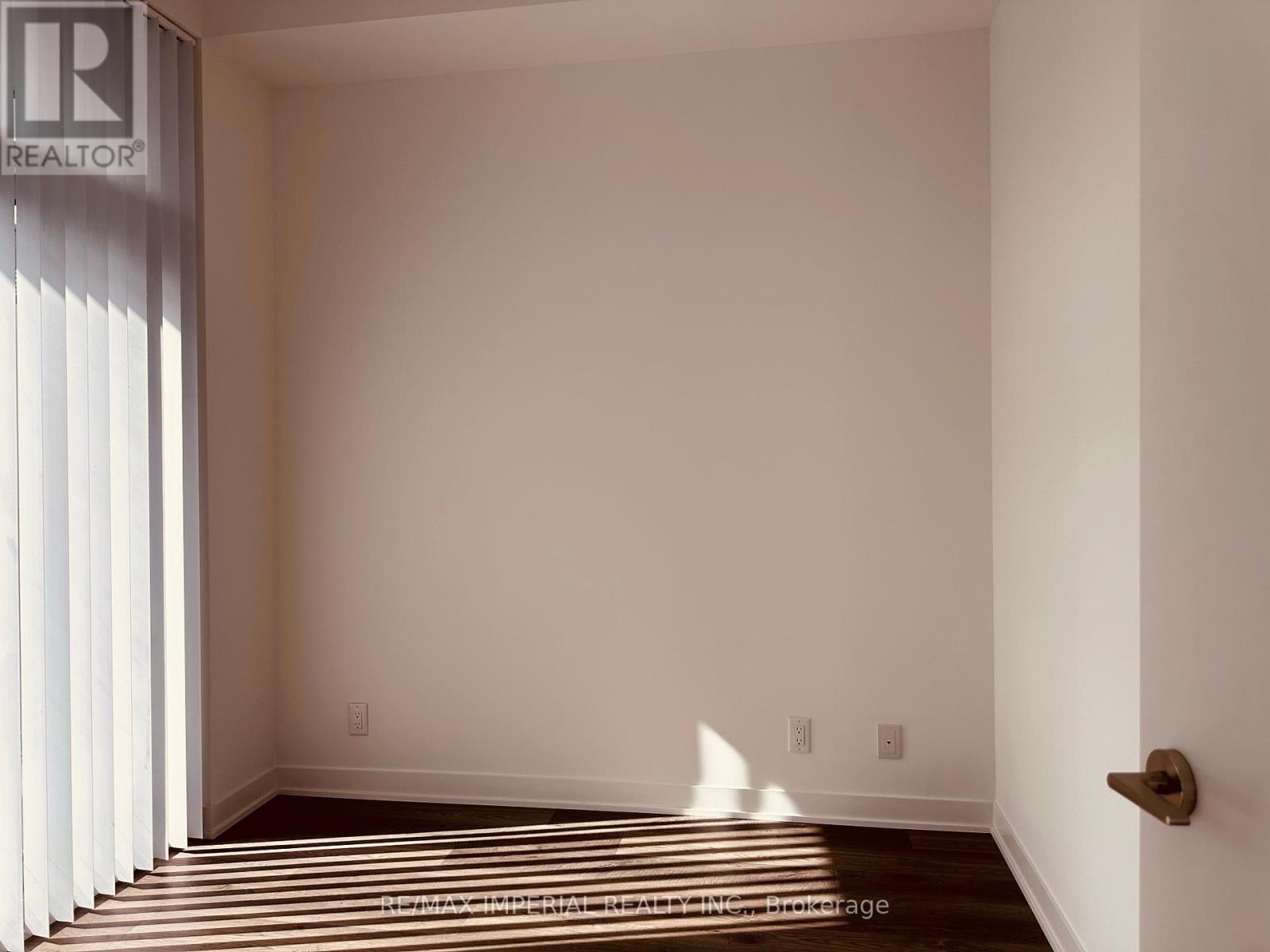 2506 - 180 Front Street E, Toronto (Moss Park), Ontario  M5A 0A9 - Photo 4 - C12929090