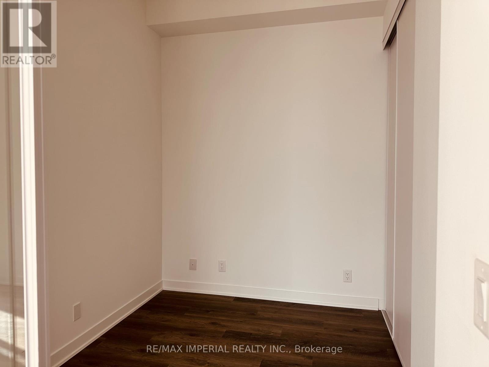 2506 - 180 Front Street E, Toronto (Moss Park), Ontario  M5A 0A9 - Photo 5 - C12929090