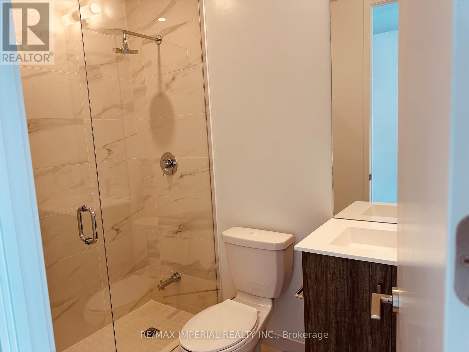 2506 - 180 Front Street E, Toronto (Moss Park), Ontario  M5A 0A9 - Photo 7 - C12929090