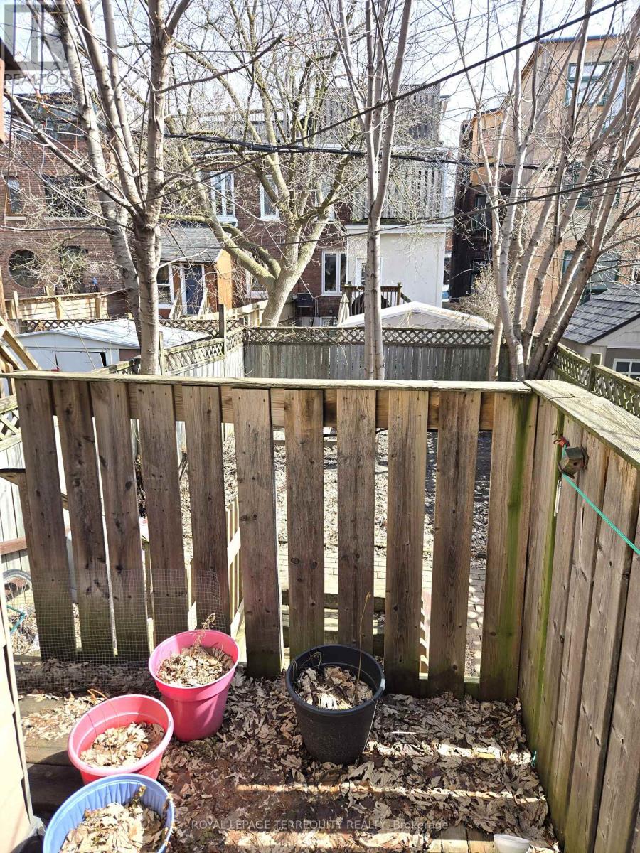 #2 - 1037 Bathurst Street, Toronto (Annex), Ontario  M5R 3G8 - Photo 10 - C12929126