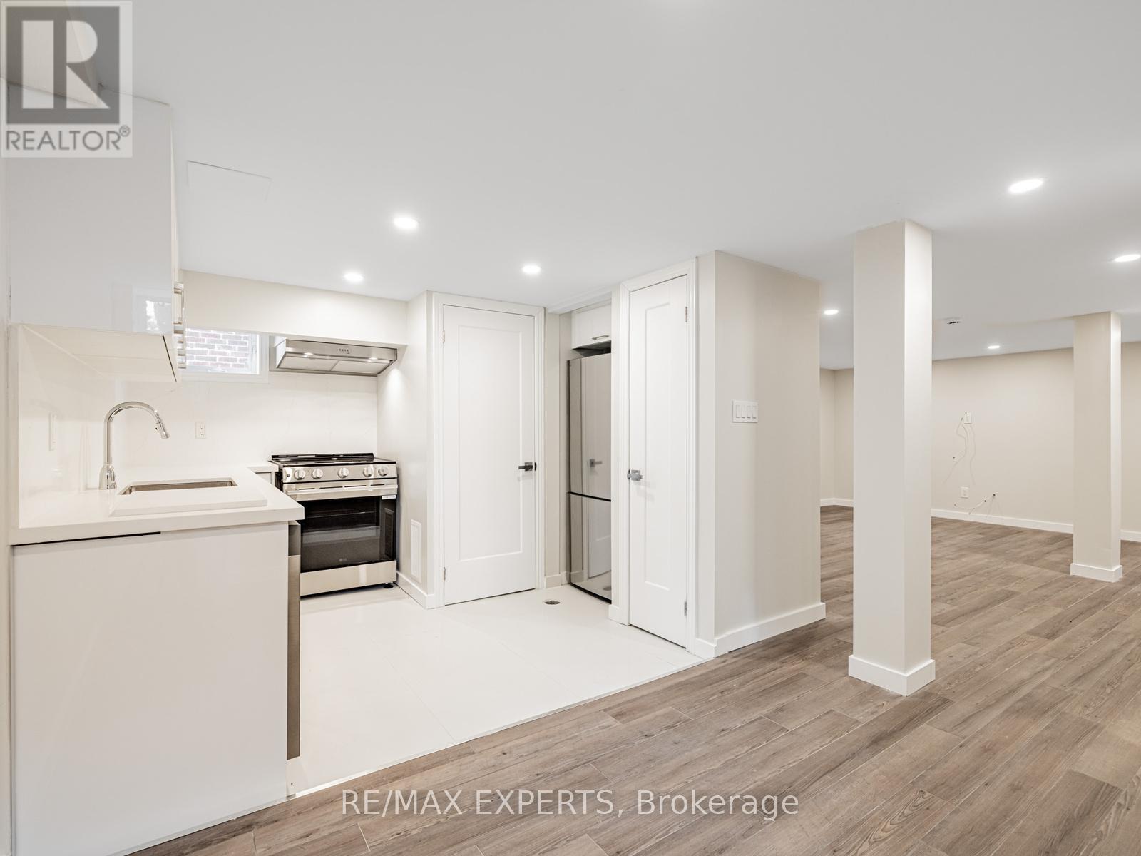 Bsmt - 2103 Avenue Road, Toronto (Bedford Park-Nortown), Ontario  M5M 4A9 - Photo 12 - C12929156