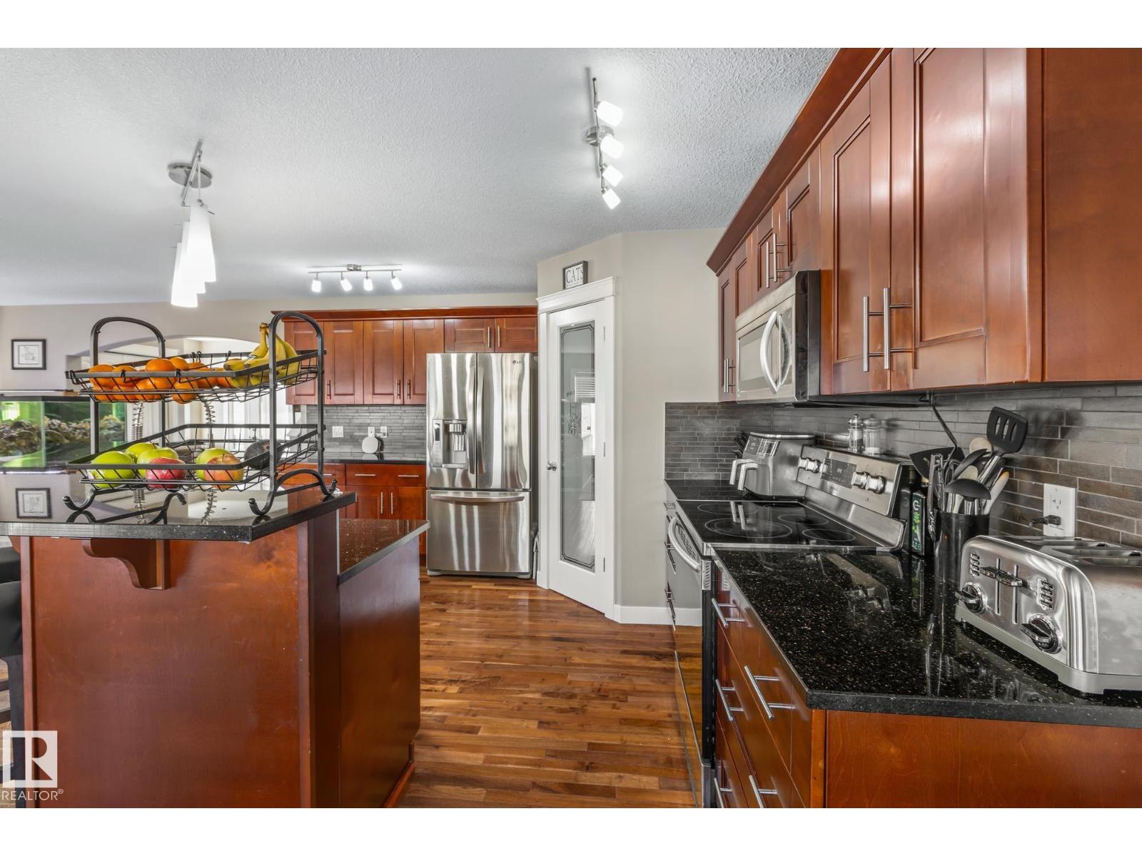 9702 104 Av, Morinville, Alberta  T8R 0B6 - Photo 10 - E4477203