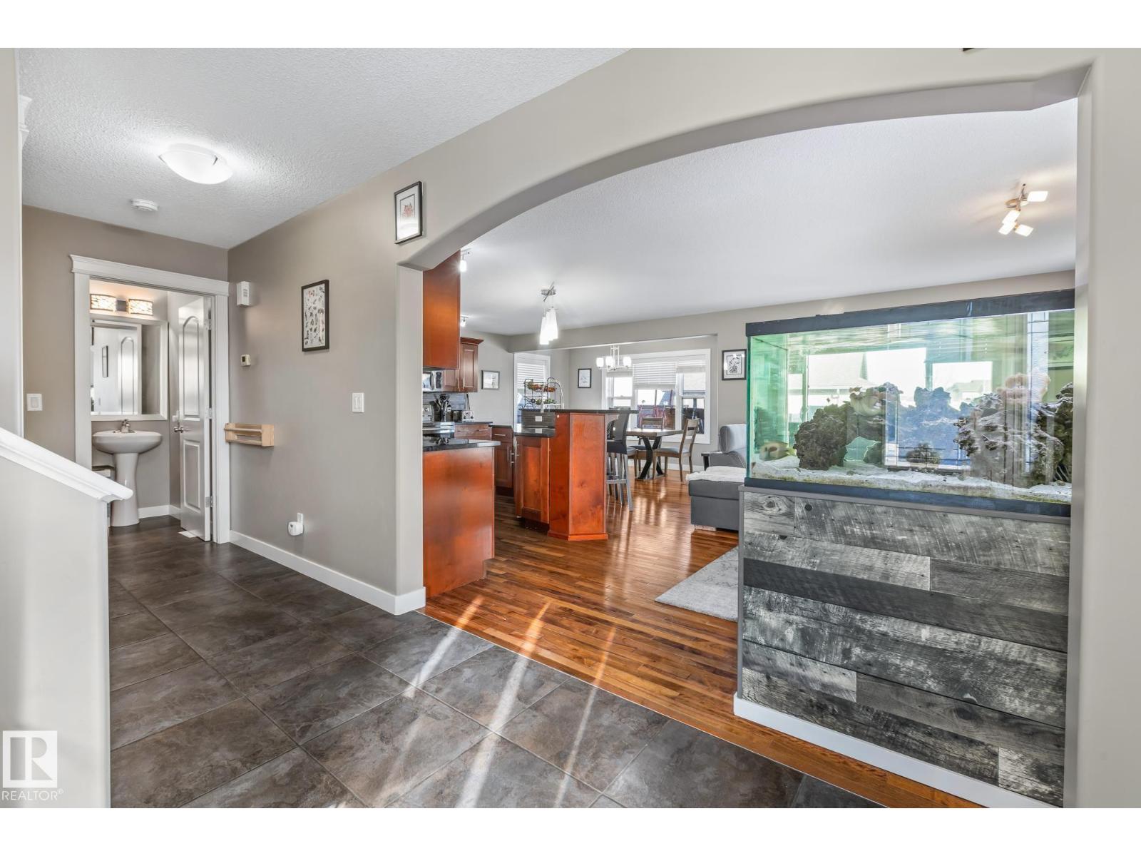 9702 104 Av, Morinville, Alberta  T8R 0B6 - Photo 5 - E4477203