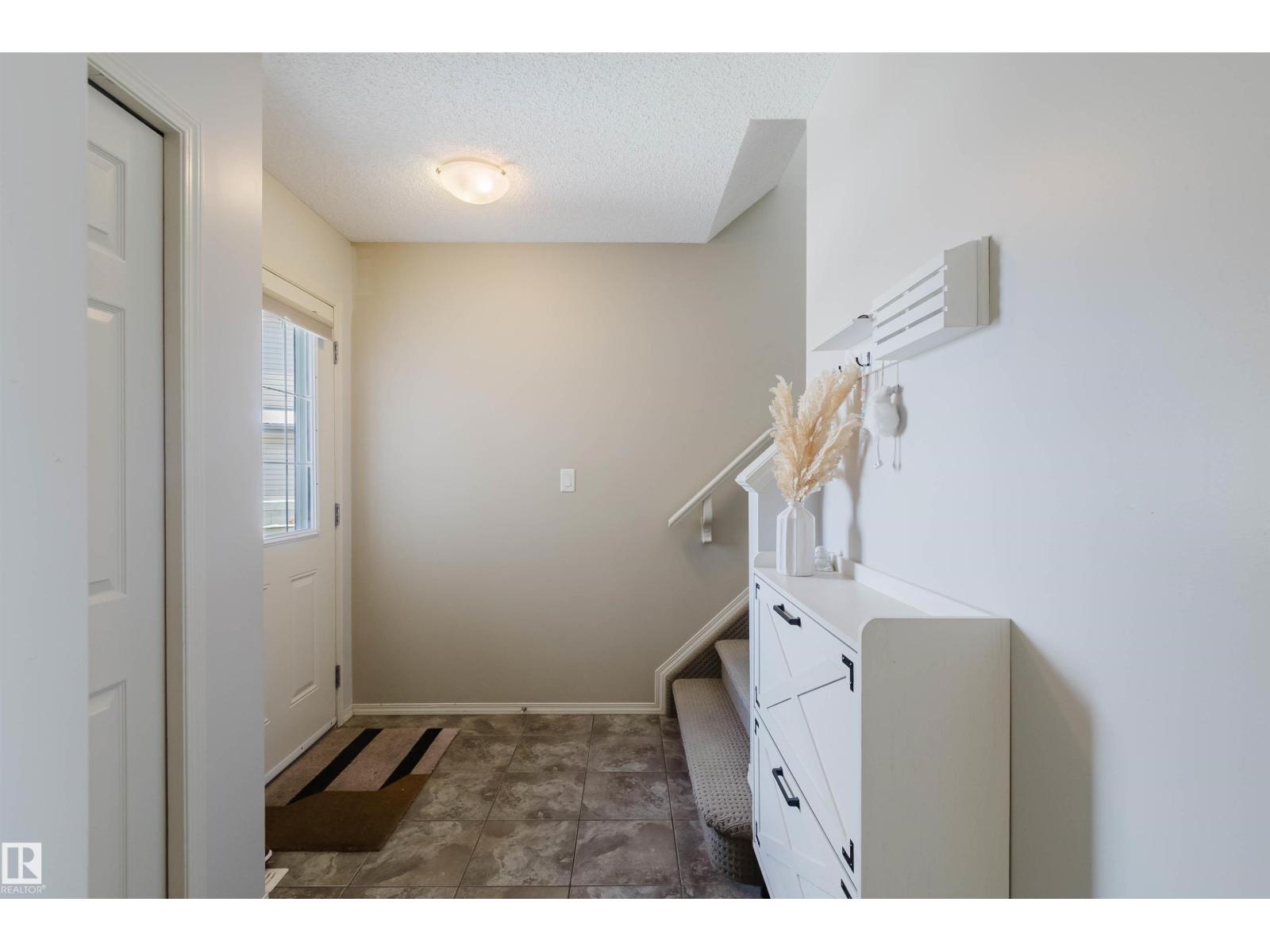2349 Lemieux Pl Nw, Edmonton, Alberta  T6R 0C3 - Photo 3 - E4479349