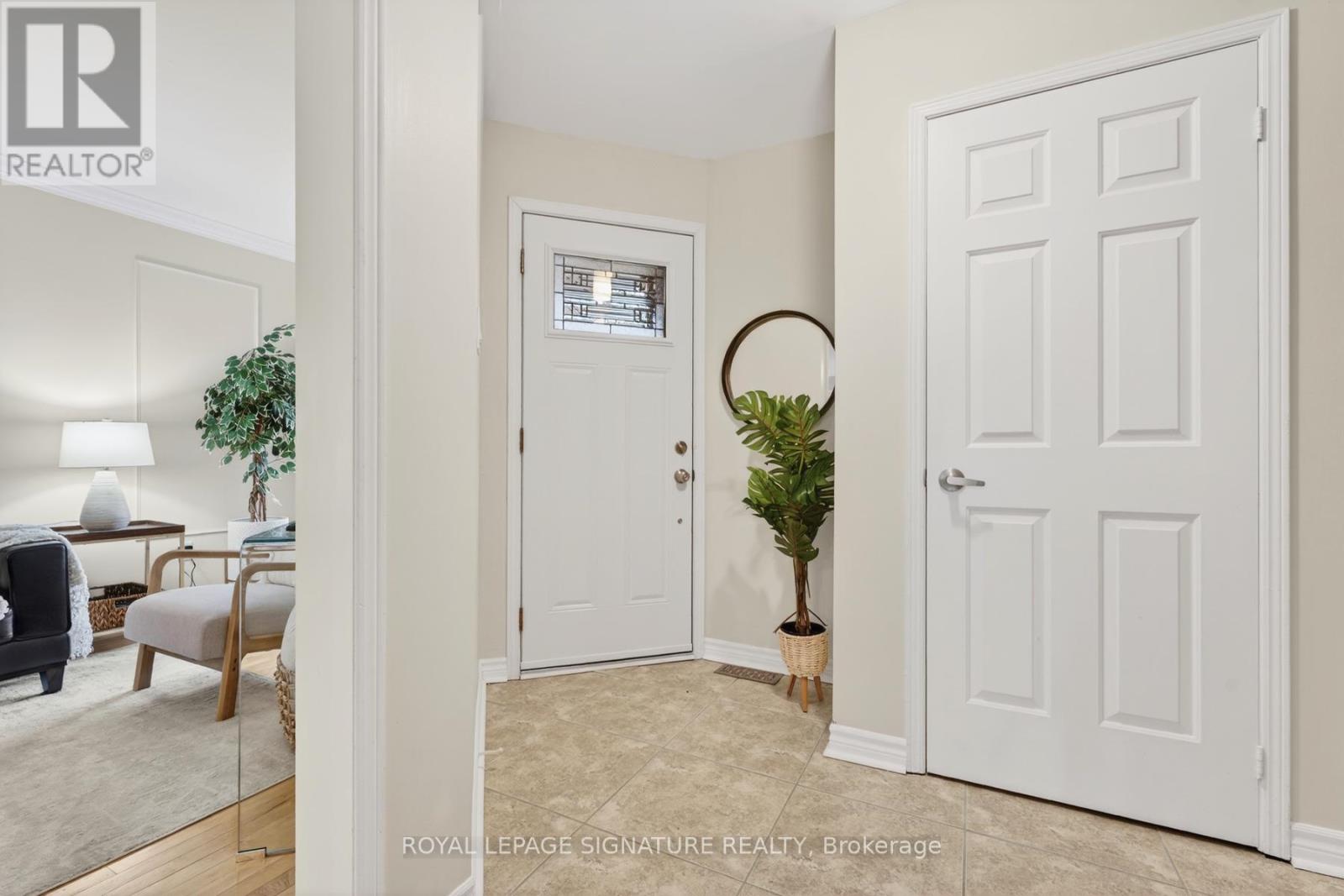 118 Bassett Boulevard, Whitby, Ontario  L1N 8X5 - Photo 2 - E12929108