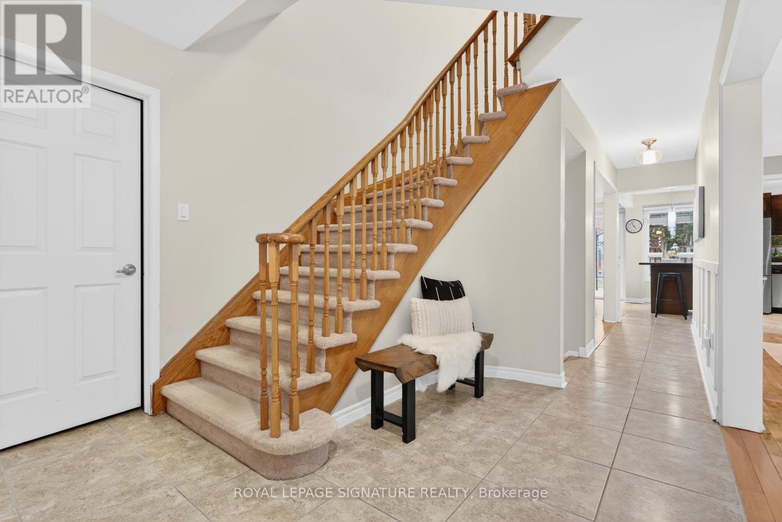 118 Bassett Boulevard, Whitby, Ontario  L1N 8X5 - Photo 3 - E12929108