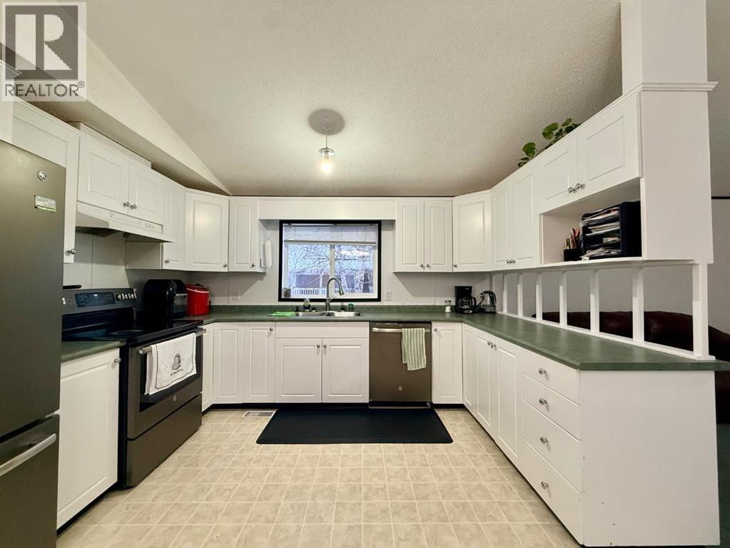 10406 Homestead Way, La Crete, Alberta  T0H 2H0 - Photo 8 - A2293997