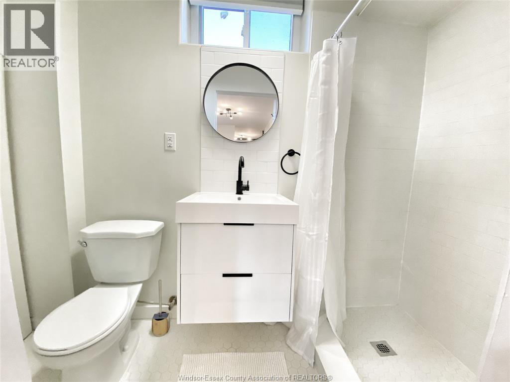 417-425 Karl Place, Windsor, Ontario N9A 5W2 - Photo 31 - 26006388