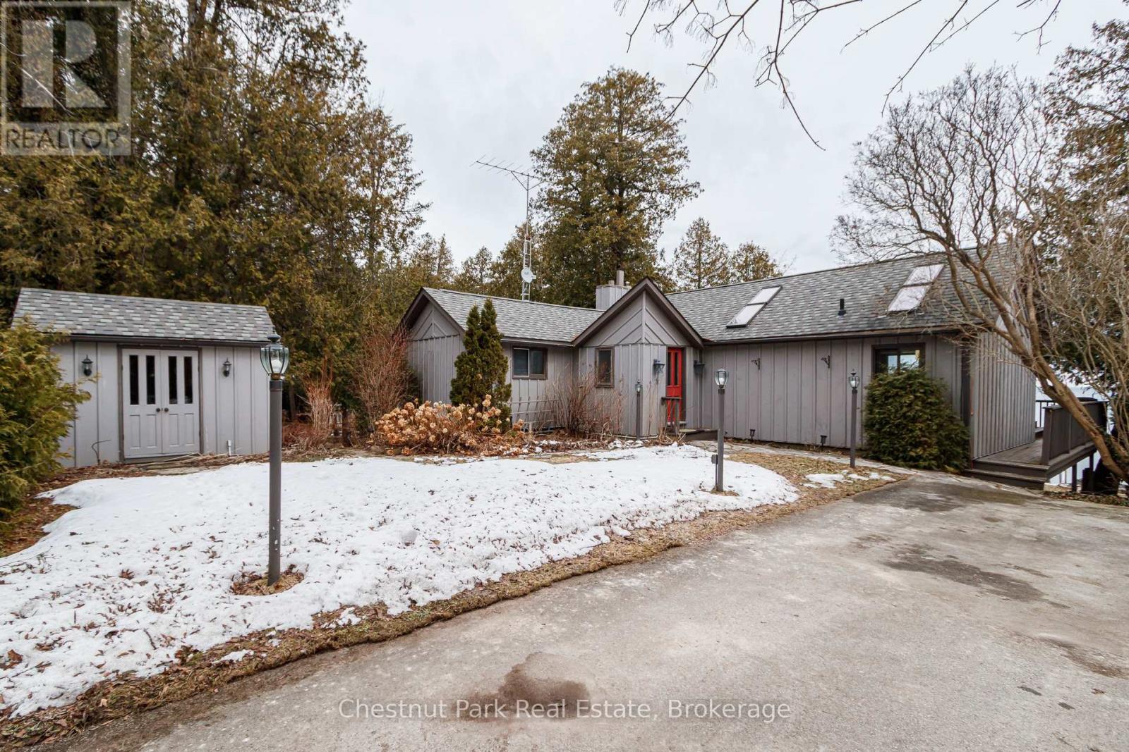 225 Cedar Avenue, Meaford, Ontario  N4L 1W5 - Photo 2 - X12929100