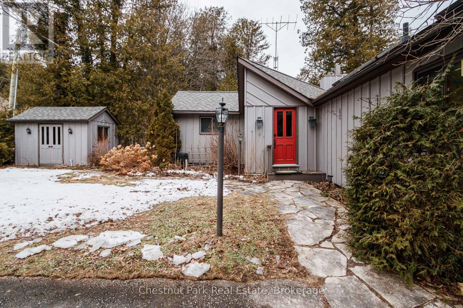 225 Cedar Avenue, Meaford, Ontario  N4L 1W5 - Photo 3 - X12929100
