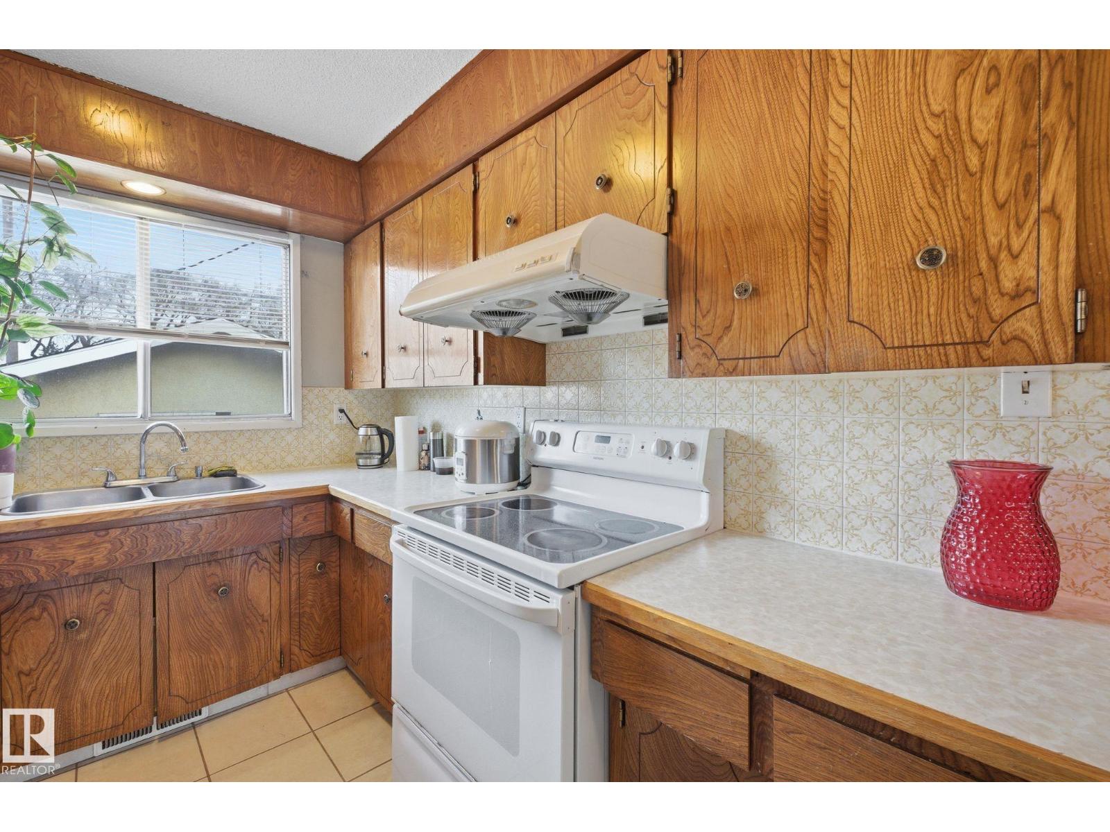 11915 92 St Nw, Edmonton, Alberta  T5G 1A7 - Photo 13 - E4478977