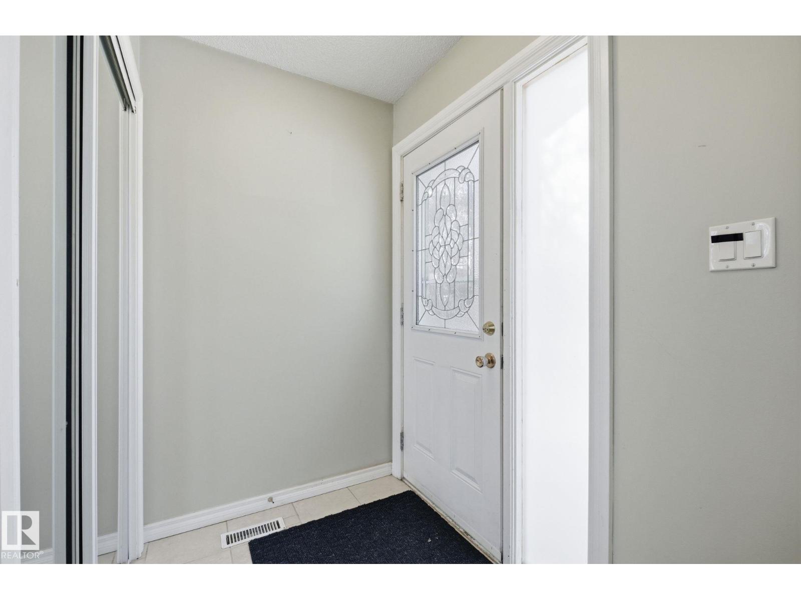 11915 92 St Nw, Edmonton, Alberta  T5G 1A7 - Photo 2 - E4478977