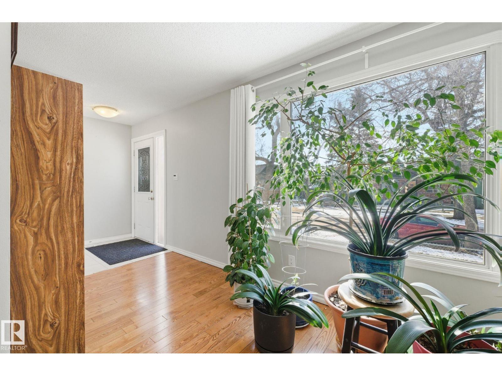 11915 92 St Nw, Edmonton, Alberta  T5G 1A7 - Photo 3 - E4478977