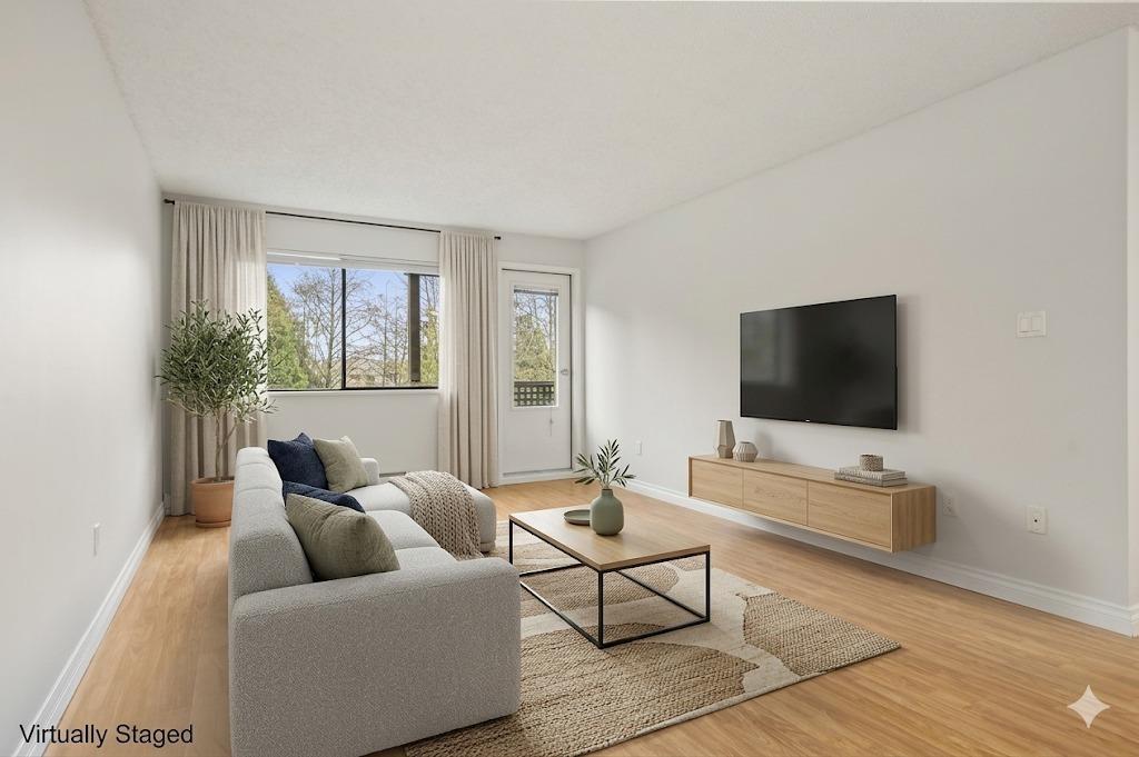 302 10662 151a Street, Surrey, British Columbia  V3R 8T3 - Photo 6 - R3103490