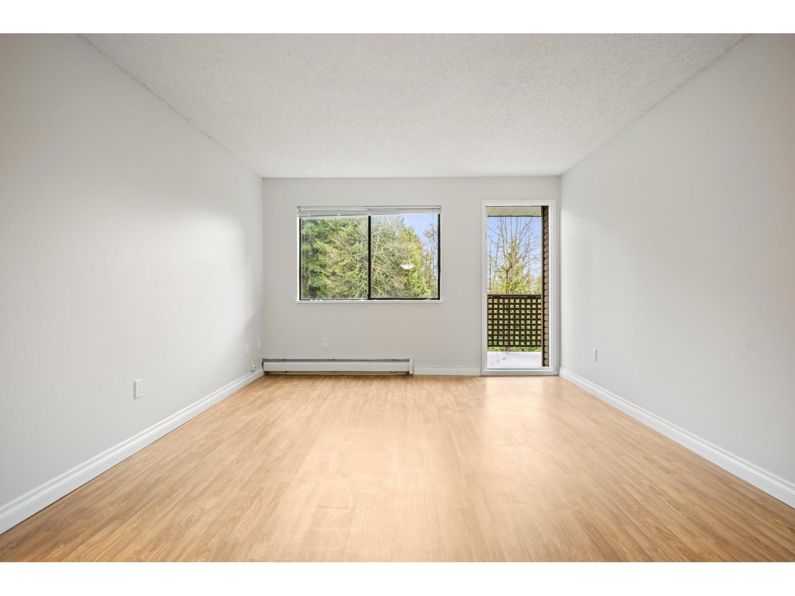 302 10662 151a Street, Surrey, British Columbia  V3R 8T3 - Photo 10 - R3103490