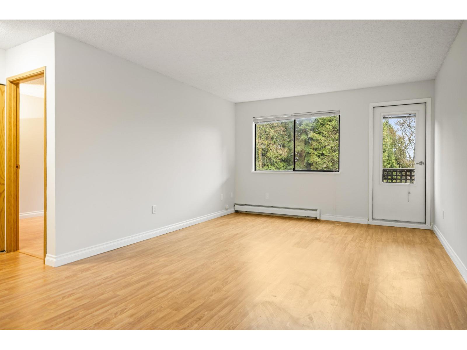 302 10662 151a Street, Surrey, British Columbia  V3R 8T3 - Photo 8 - R3103490