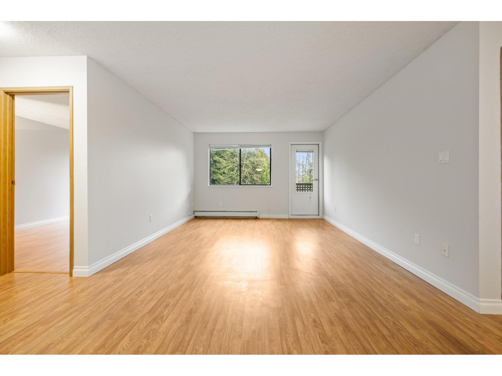 302 10662 151a Street, Surrey, British Columbia  V3R 8T3 - Photo 7 - R3103490