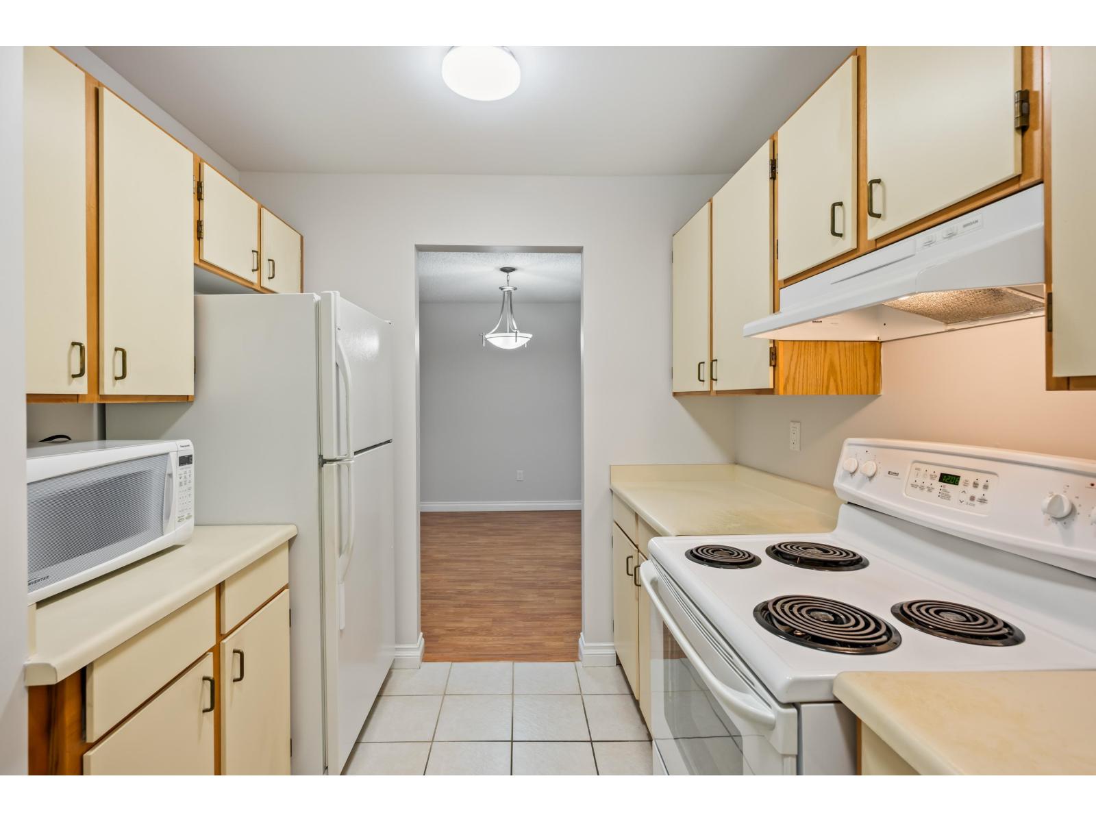 302 10662 151a Street, Surrey, British Columbia  V3R 8T3 - Photo 21 - R3103490