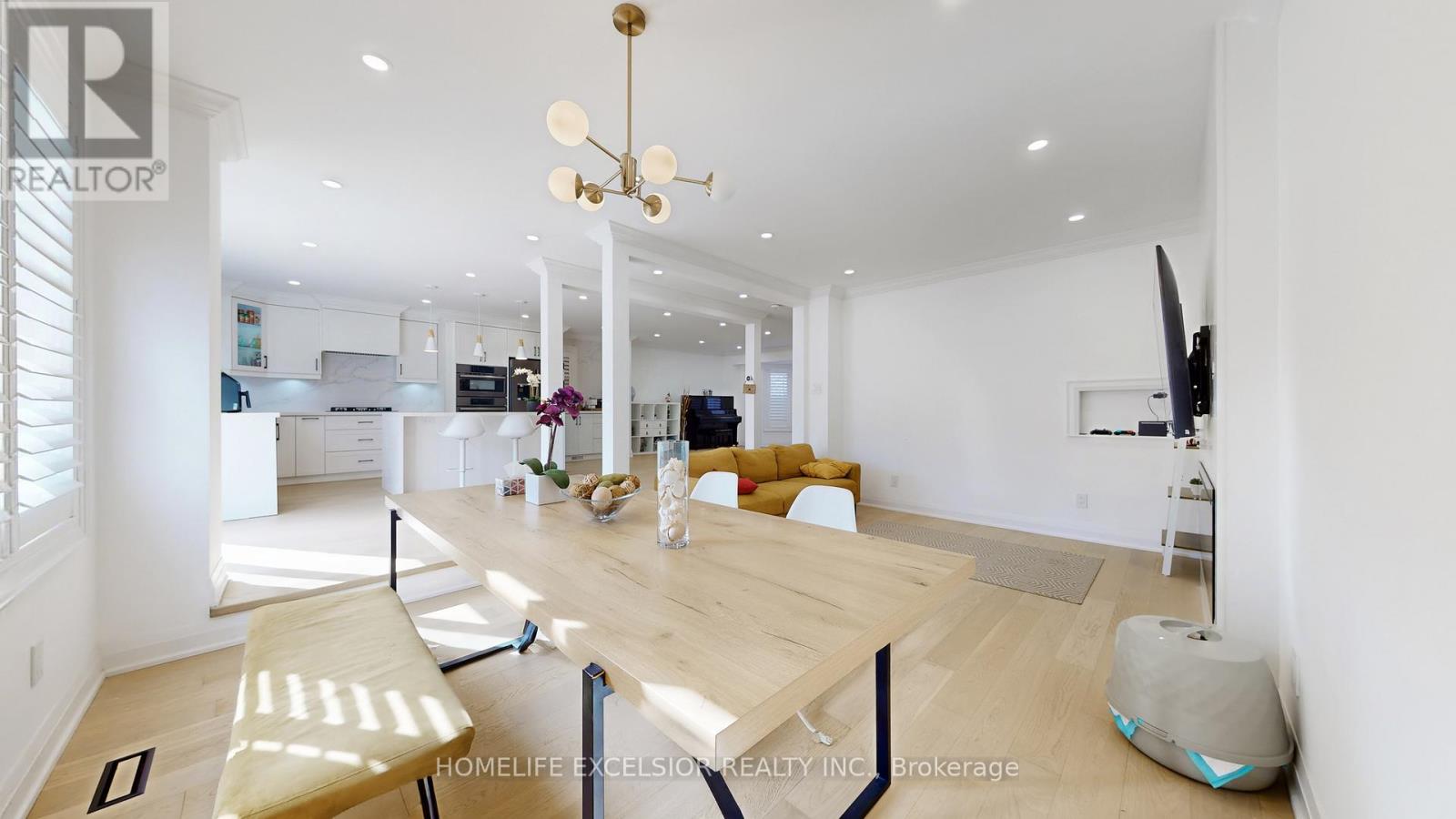 84 Jessica Gardens, Vaughan, Ontario  L4J 3G2 - Photo 8 - N12929144