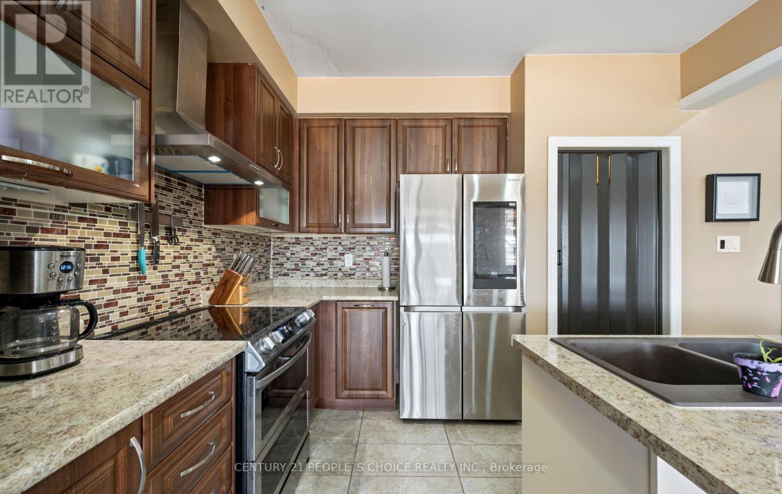 17 Wagner Crescent, Essa, Ontario  L3W 0P4 - Photo 16 - N12929152