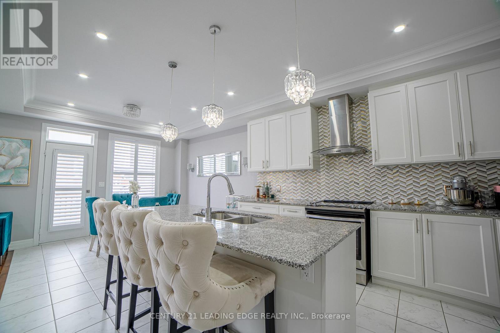 28 Prosperity Way, East Gwillimbury, Ontario  L9N 0V1 - Photo 14 - N12929160