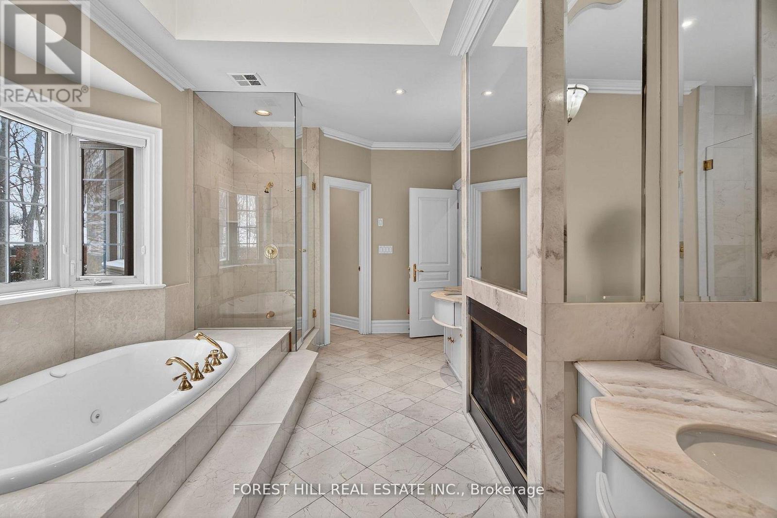 161 Renaissance Court, Vaughan, Ontario  L4J 7W4 - Photo 28 - N12929192