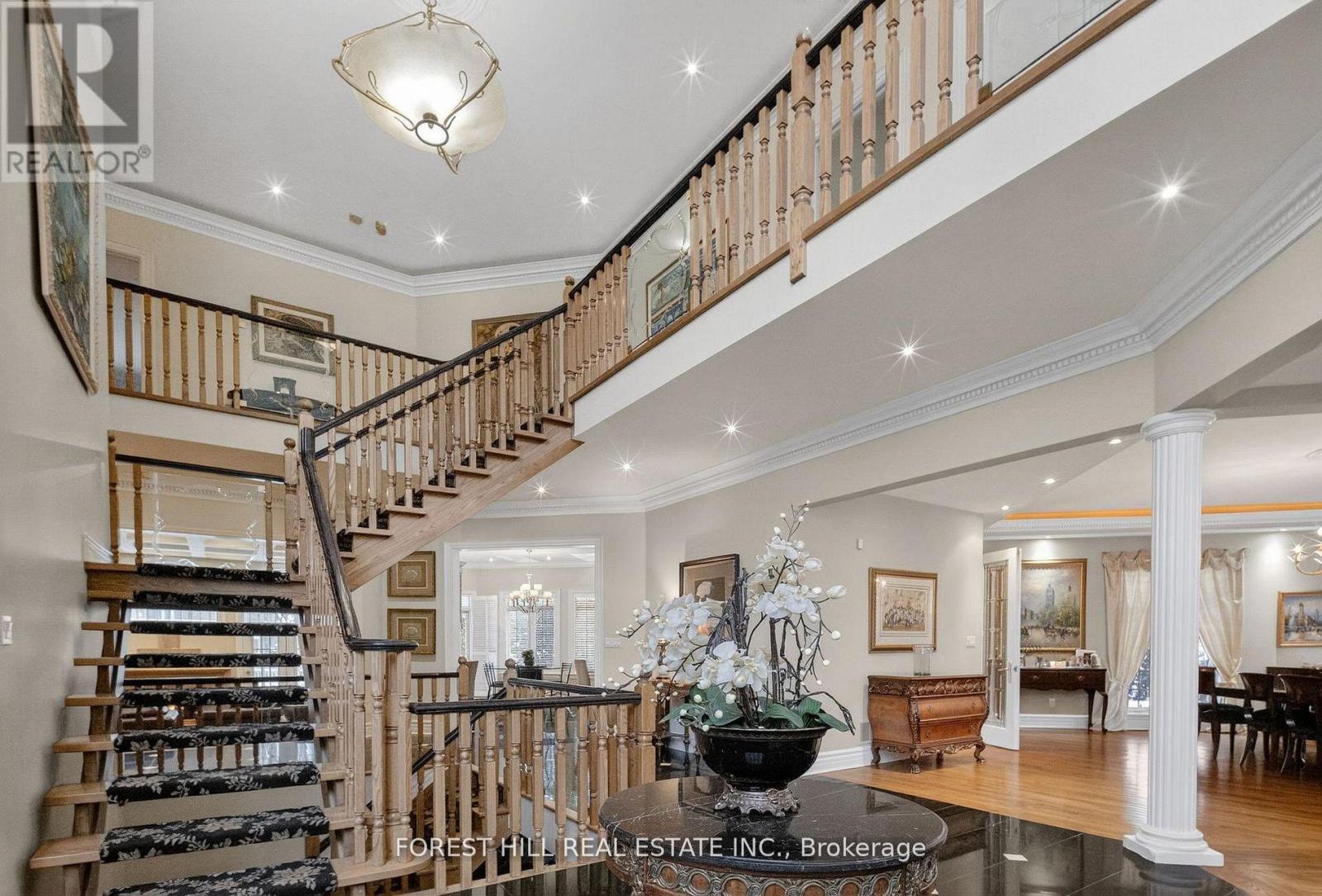 161 Renaissance Court, Vaughan, Ontario  L4J 7W4 - Photo 3 - N12929192