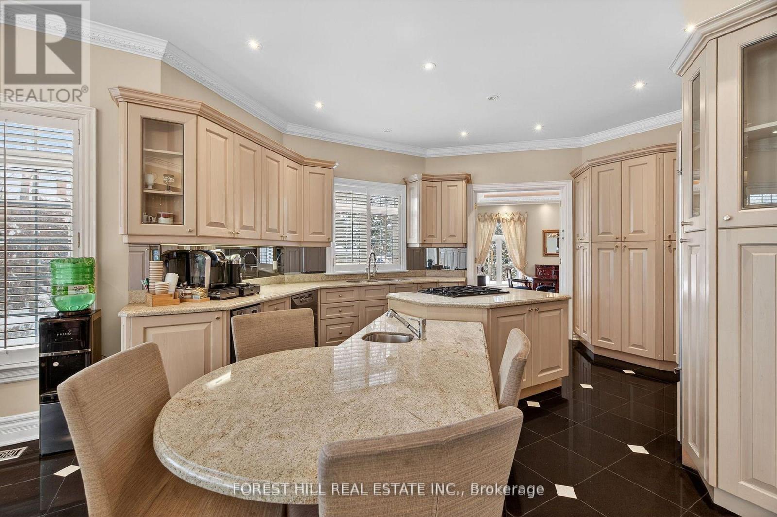 161 Renaissance Court, Vaughan, Ontario  L4J 7W4 - Photo 9 - N12929192