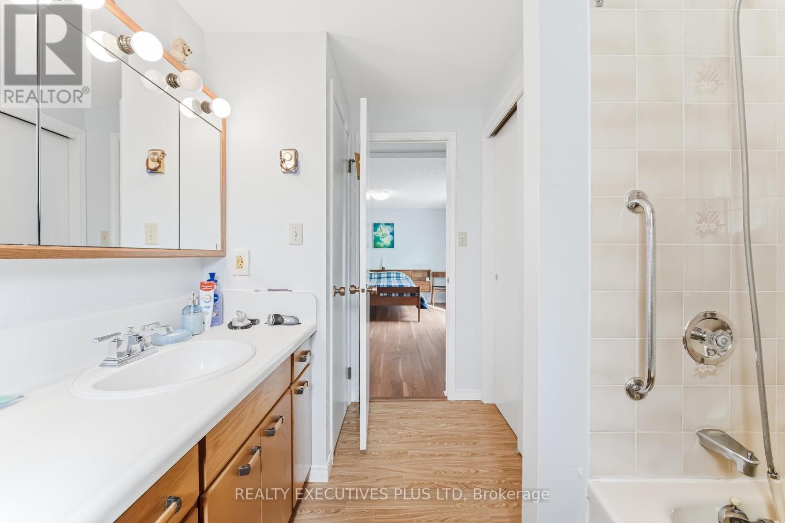 42 Tecumseth Pines Drive, New Tecumseth, Ontario  L0G 1W0 - Photo 20 - N12926588