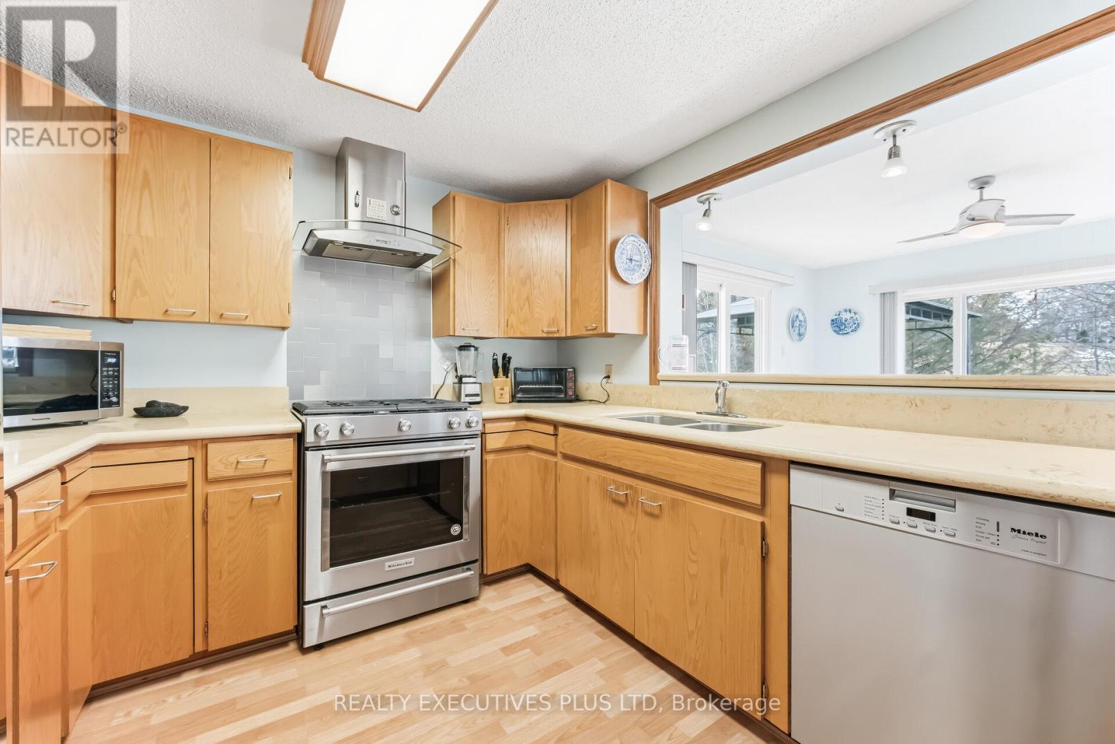 42 Tecumseth Pines Drive, New Tecumseth, Ontario  L0G 1W0 - Photo 11 - N12926588