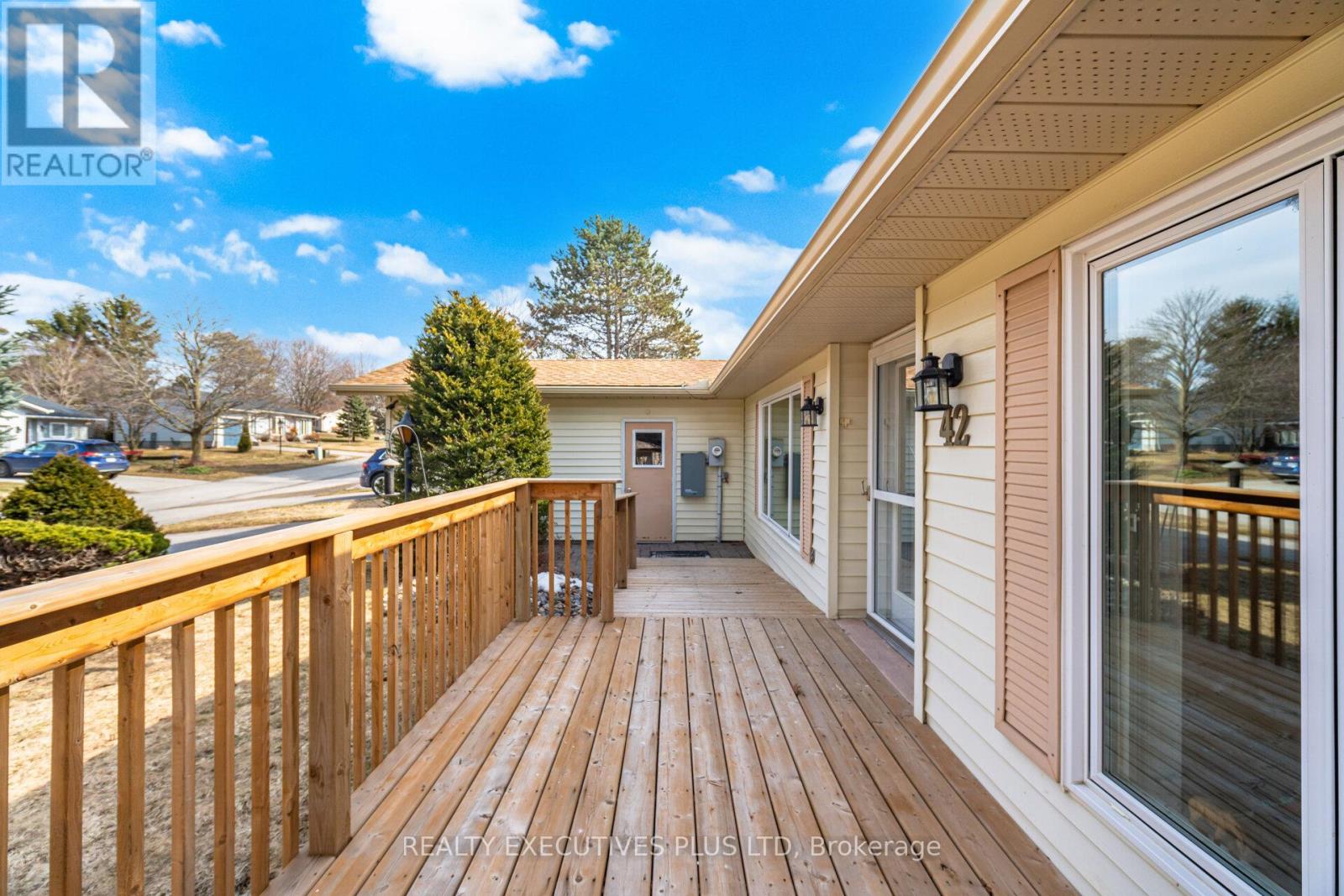 42 Tecumseth Pines Drive, New Tecumseth, Ontario  L0G 1W0 - Photo 5 - N12926588