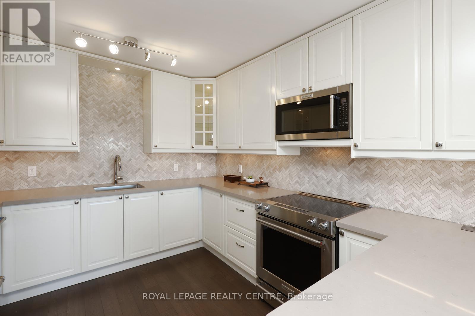 1607 - 1359 White Oaks Boulevard, Oakville, Ontario  L6H 2R8 - Photo 19 - W12866998