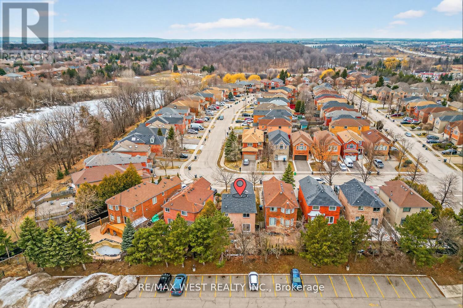 75 Forestgrove Circle, Brampton, Ontario L6Z 4T3 - Photo 6 - W12736930