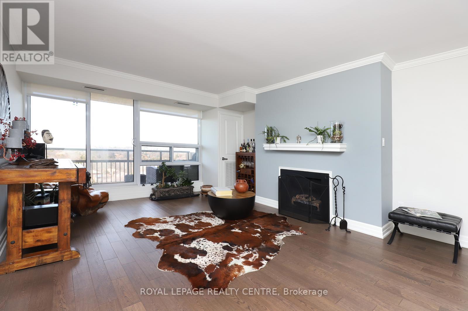 1607 - 1359 White Oaks Boulevard, Oakville, Ontario  L6H 2R8 - Photo 9 - W12866998