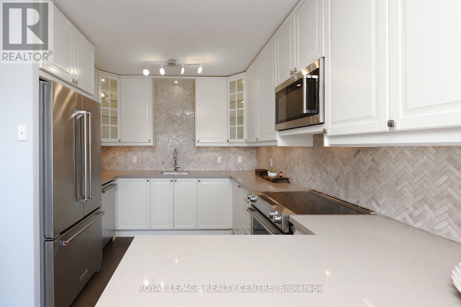 1607 - 1359 White Oaks Boulevard, Oakville, Ontario  L6H 2R8 - Photo 20 - W12866998