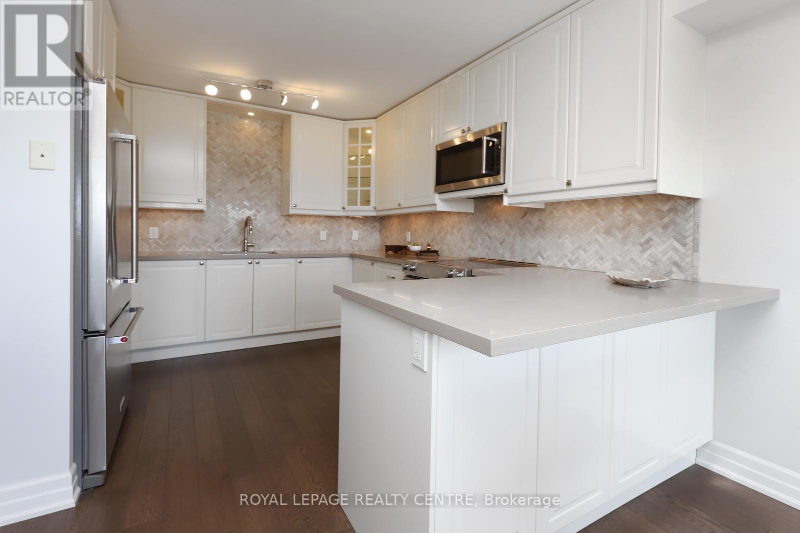 1607 - 1359 White Oaks Boulevard, Oakville, Ontario  L6H 2R8 - Photo 21 - W12866998