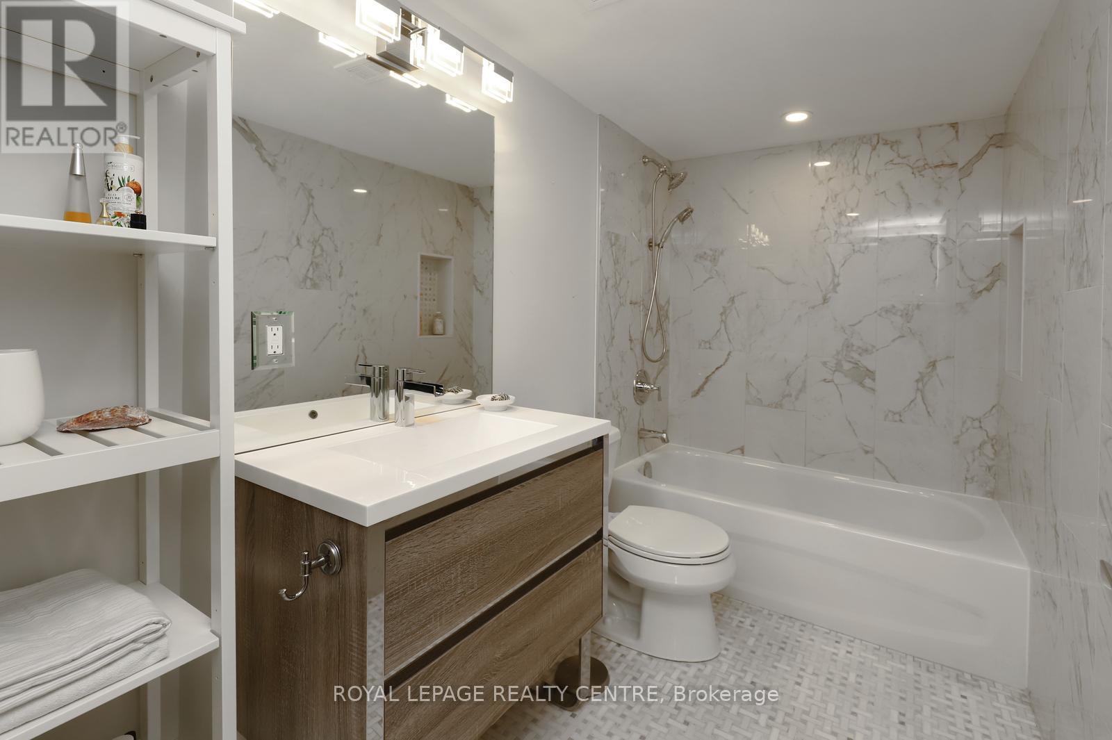 1607 - 1359 White Oaks Boulevard, Oakville, Ontario  L6H 2R8 - Photo 32 - W12866998