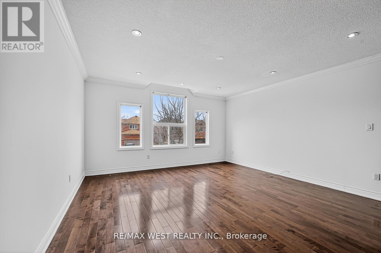 75 Forestgrove Circle, Brampton, Ontario L6Z 4T3 - Photo 21 - W12736930