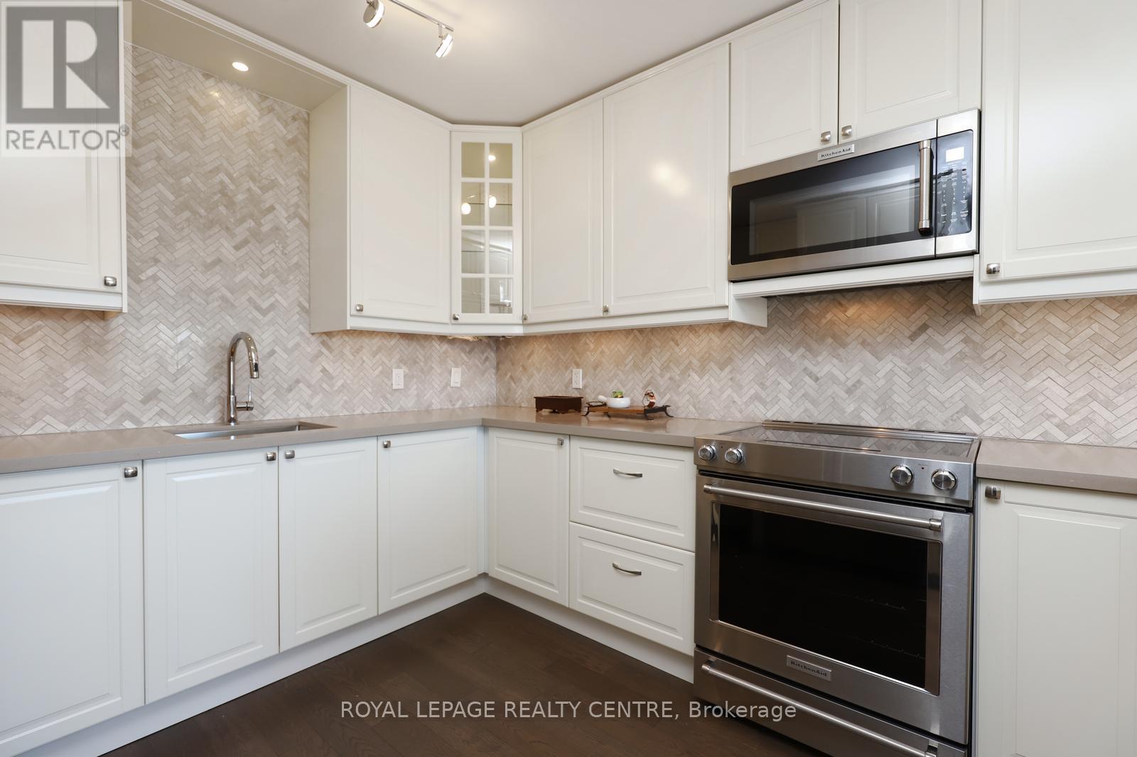 1607 - 1359 White Oaks Boulevard, Oakville, Ontario  L6H 2R8 - Photo 22 - W12866998