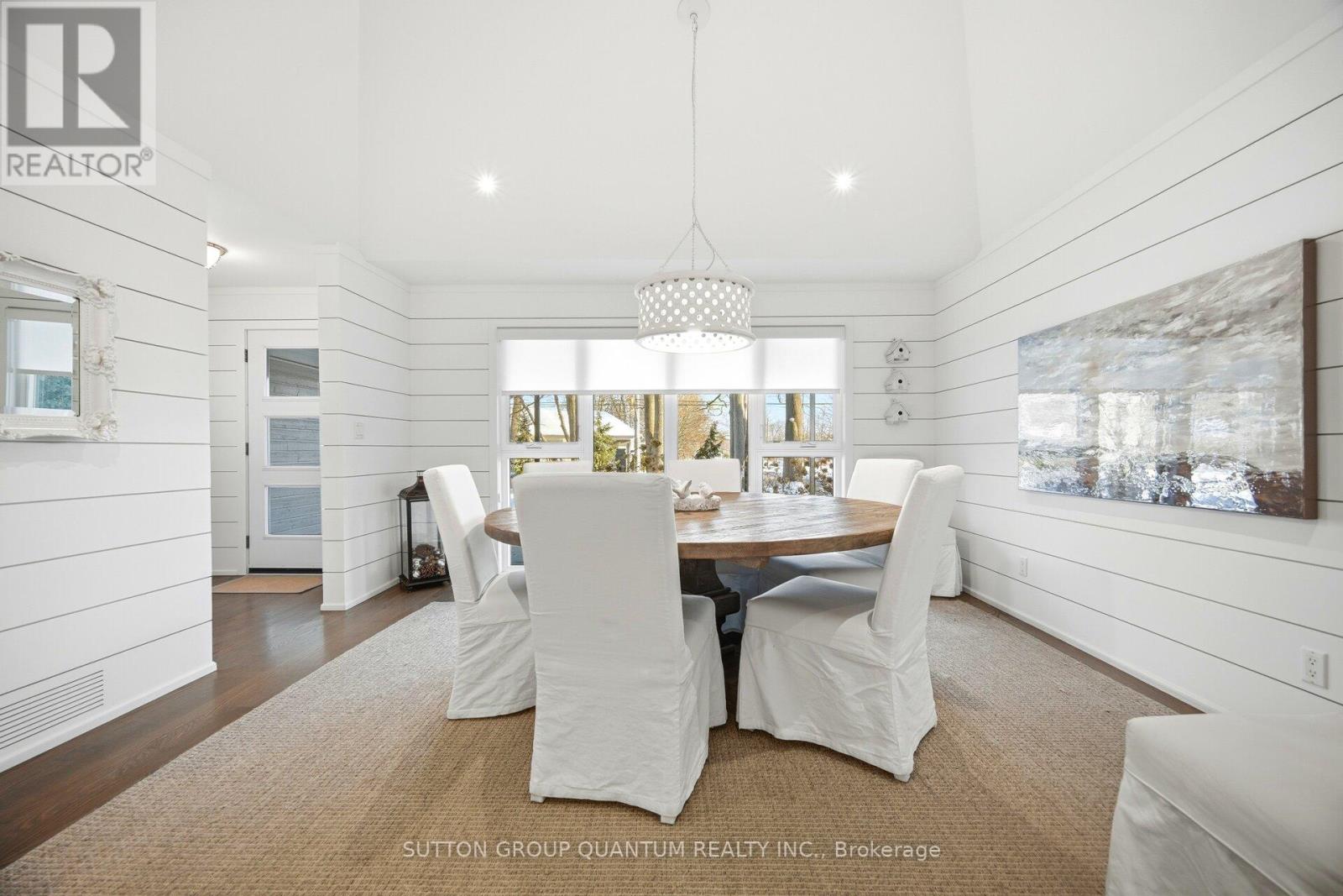 133 Mineola Road E, Mississauga, Ontario  L5G 2E7 - Photo 4 - W12914788